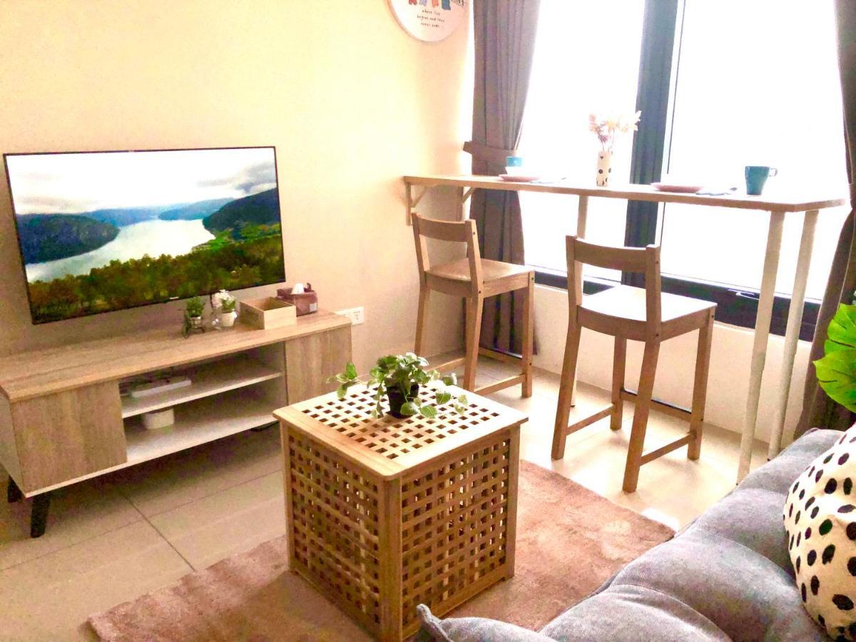 Tropicana 218 Macalister Netflix Unit By Blue Sky Holidays George Town Eksteriør billede