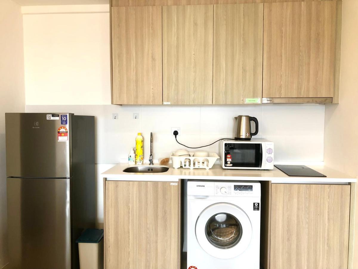 Tropicana 218 Macalister Netflix Unit By Blue Sky Holidays George Town Eksteriør billede