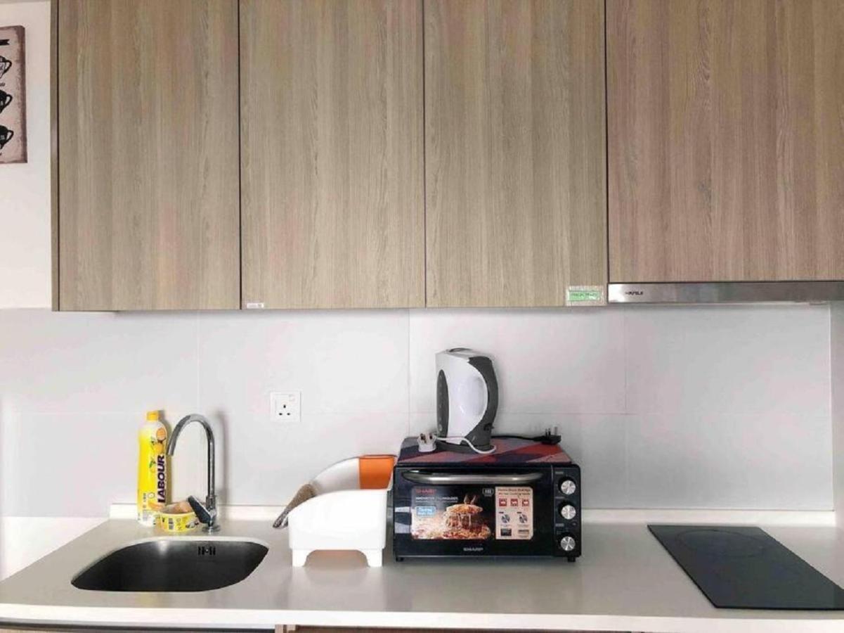 Tropicana 218 Macalister Netflix Unit By Blue Sky Holidays George Town Eksteriør billede