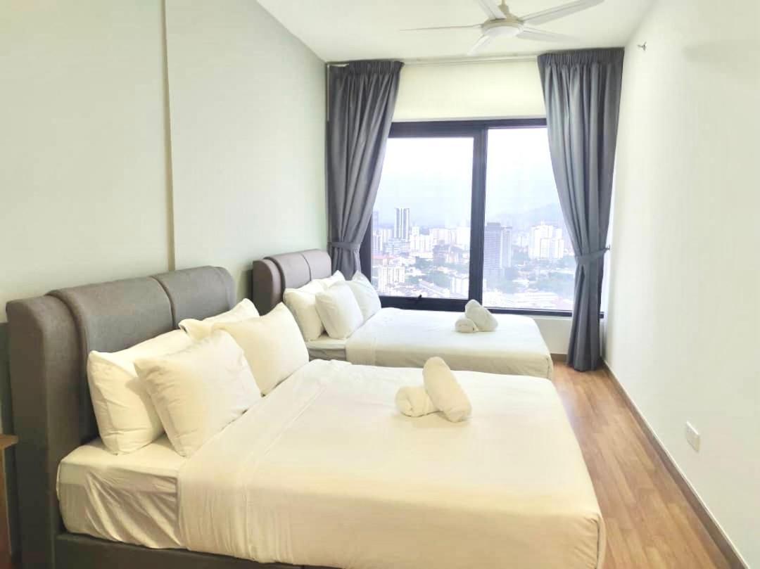 Tropicana 218 Macalister Netflix Unit By Blue Sky Holidays George Town Eksteriør billede